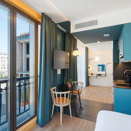 Adagio Access Centre Cathédrale Hotel 3*