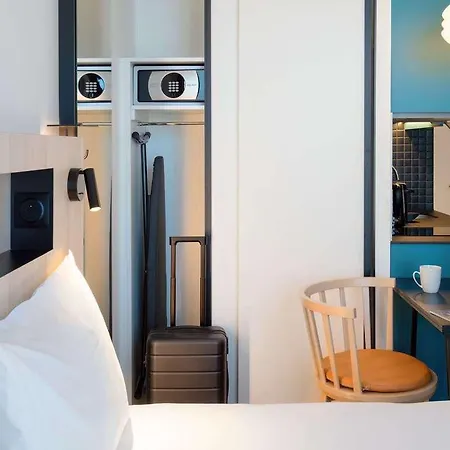 Adagio Access Centre Cathedrale Hotel