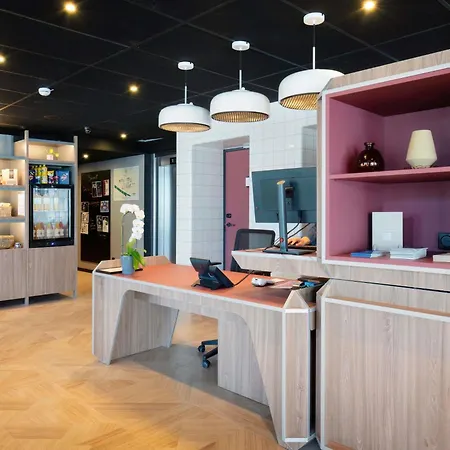 Adagio Access Centre Cathedrale Hotel 3*