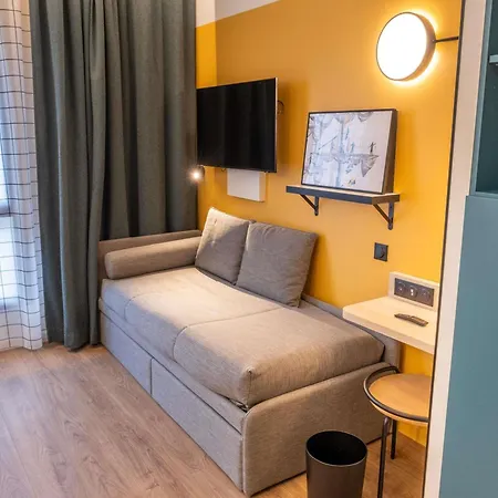 Hotel Adagio Access Centre Cathédrale 3*