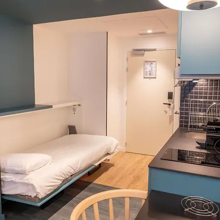 Hotel Adagio Access Centre Cathédrale 3*