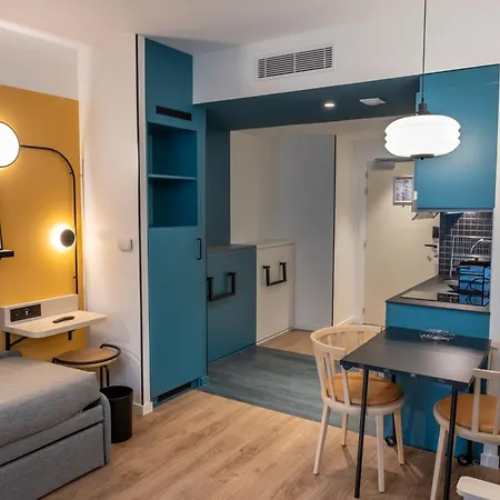 Hotel Adagio Access Centre Cathedrale 3*