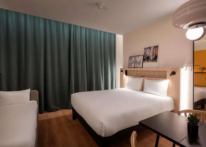 Hotel Adagio Access Centre Cathedrale 3*