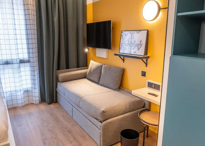 Hotel Adagio Access Centre Cathedrale 3*