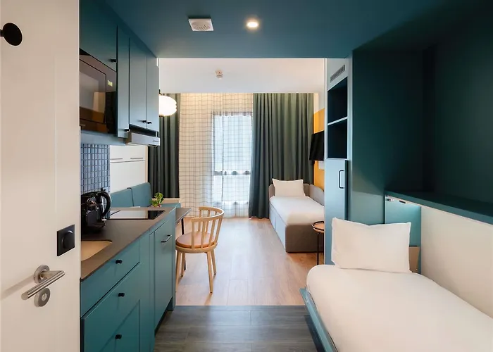 Hotel Adagio Access Centre Cathedrale 3*